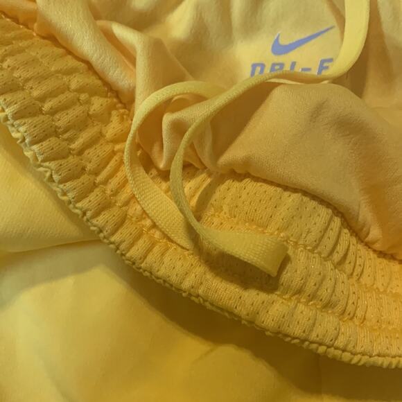 Nike LIVESTRONG Dri-FIT Running Shorts Yellow Size Small | 3" Mid-Rise Lined - Picture 4 of 6